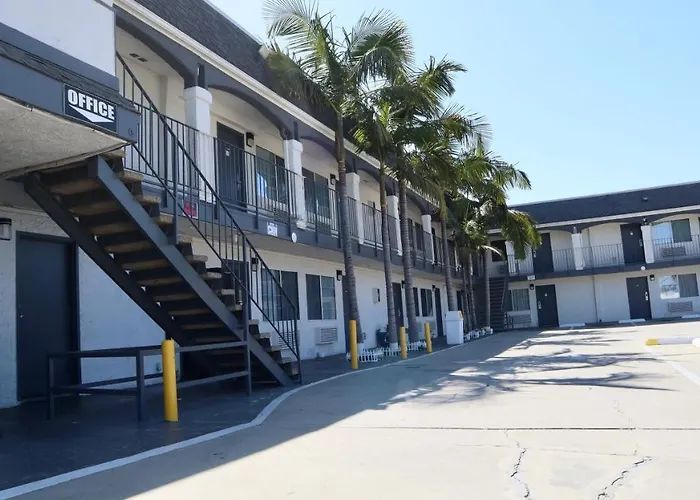 Value Inn Bellflower