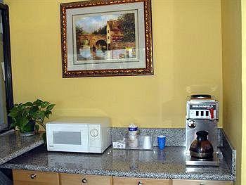 Value Motel 2*