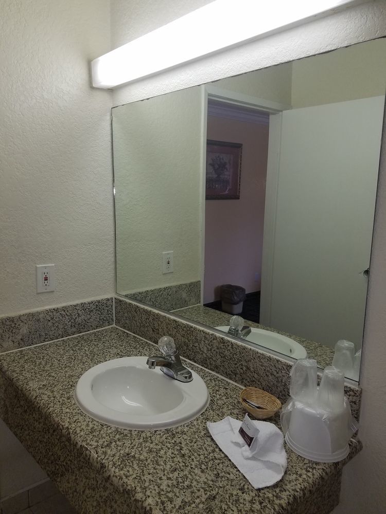 Value Motel Bellflower