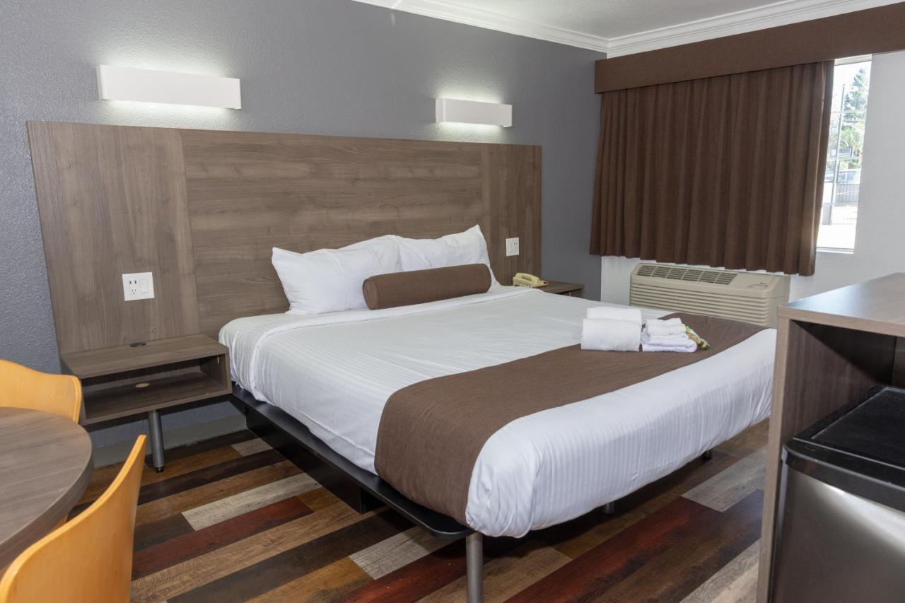 Value Motel 2*